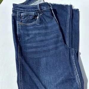 Judy Blue cropped straight stretch raw hem JB88375